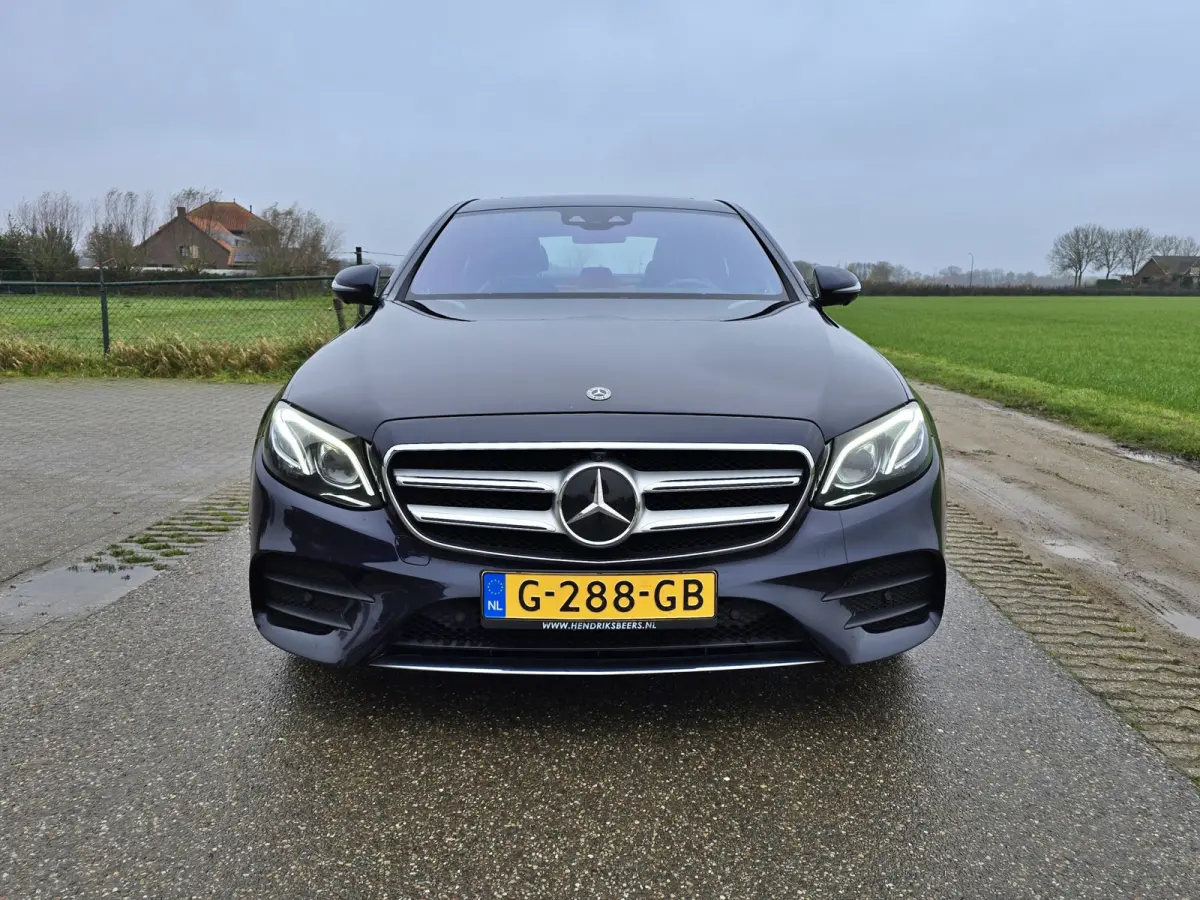 400d 4Matic Premium Plus - 340 Pk - Euro 6 - Lederen bekleding - ParkeerCamera - Schuif/Kanteldak