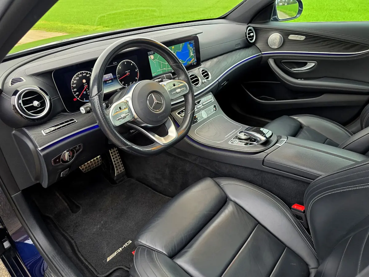 400d 4Matic Premium Plus - 340 Pk - Euro 6 - Lederen bekleding - ParkeerCamera - Schuif/Kanteldak