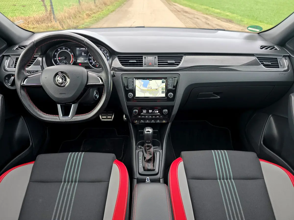 1.0 TSI Greentech Clever - 110 Pk - Euro 6 - AUTOMAAT - Navi - PDC V+A
