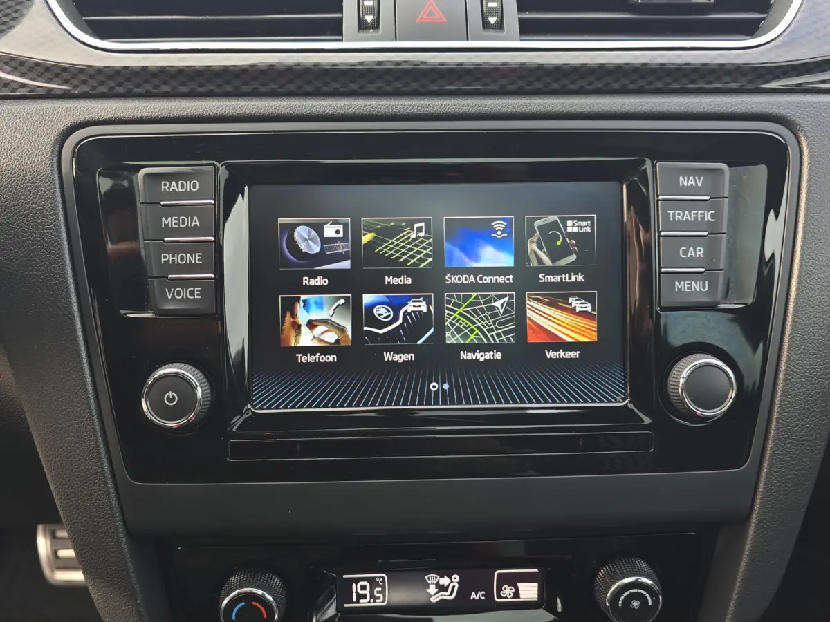 1.0 TSI Greentech Clever - 110 Pk - Euro 6 - AUTOMAAT - Navi - PDC V+A