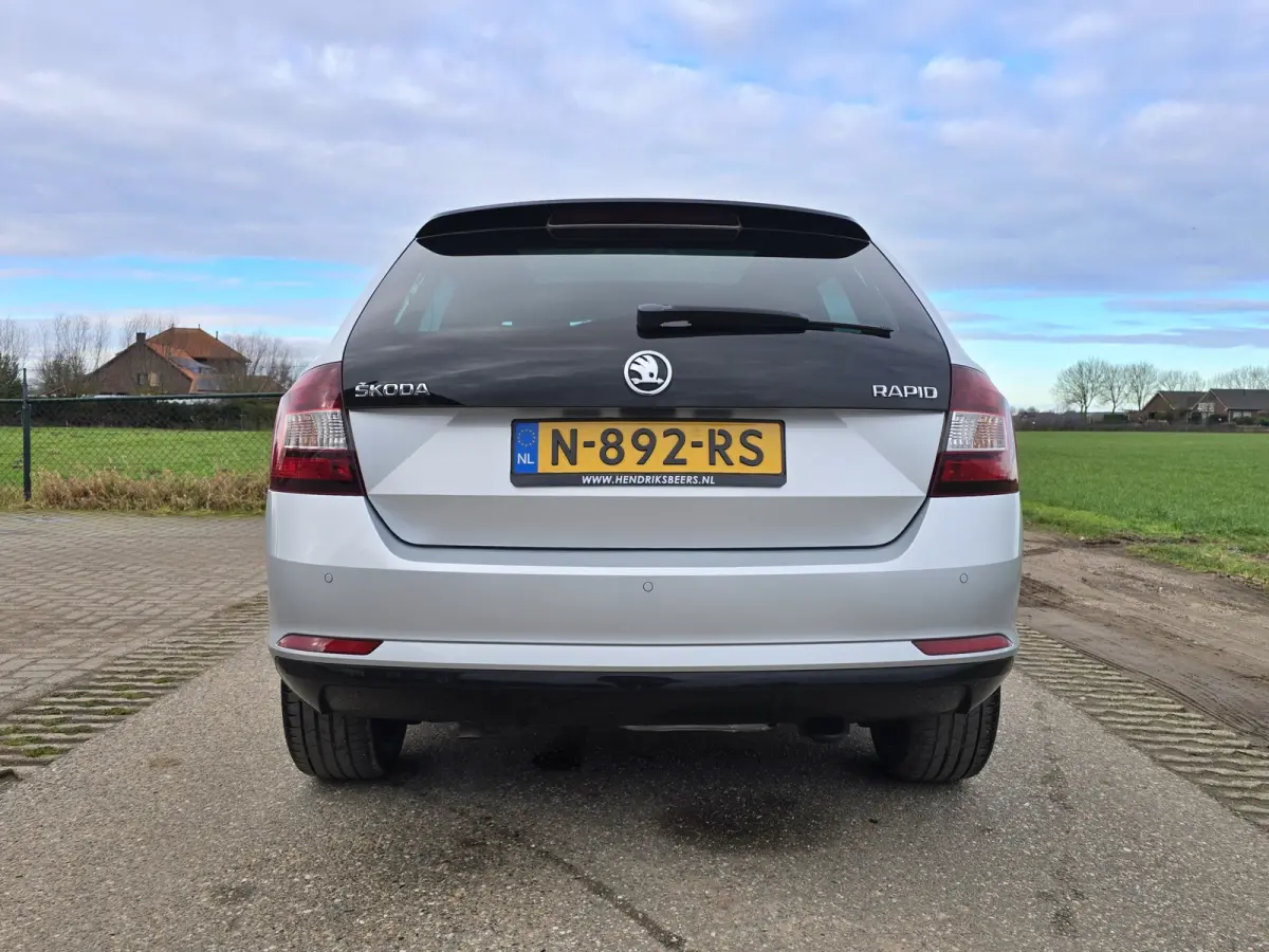 1.0 TSI Greentech Clever - 110 Pk - Euro 6 - AUTOMAAT - Navi - PDC V+A