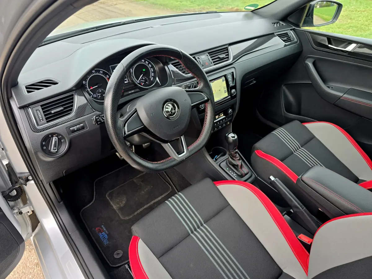 1.0 TSI Greentech Clever - 110 Pk - Euro 6 - AUTOMAAT - Navi - PDC V+A