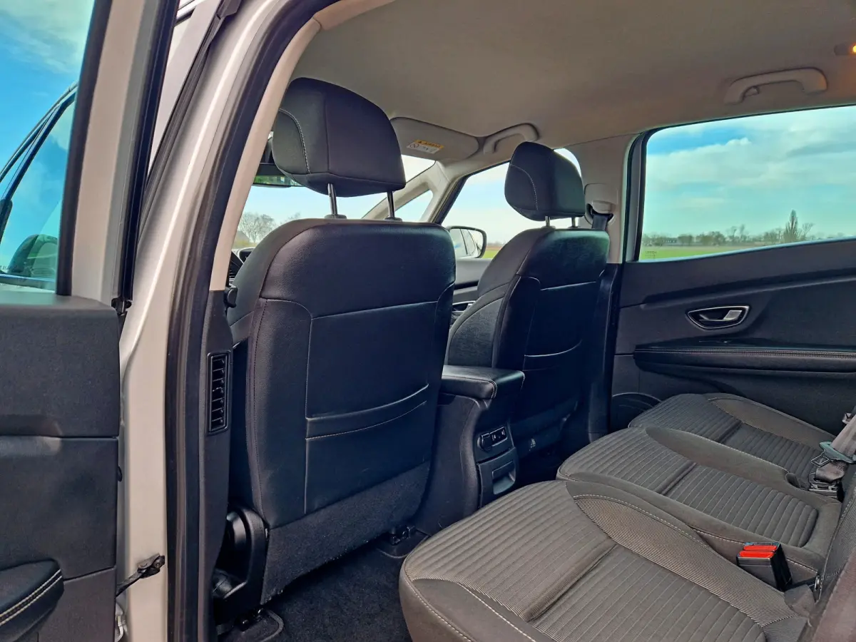 1.5 dCi Intens 7p. - 110 Pk - Euro 6 - Navi - Airco - Cruise Control