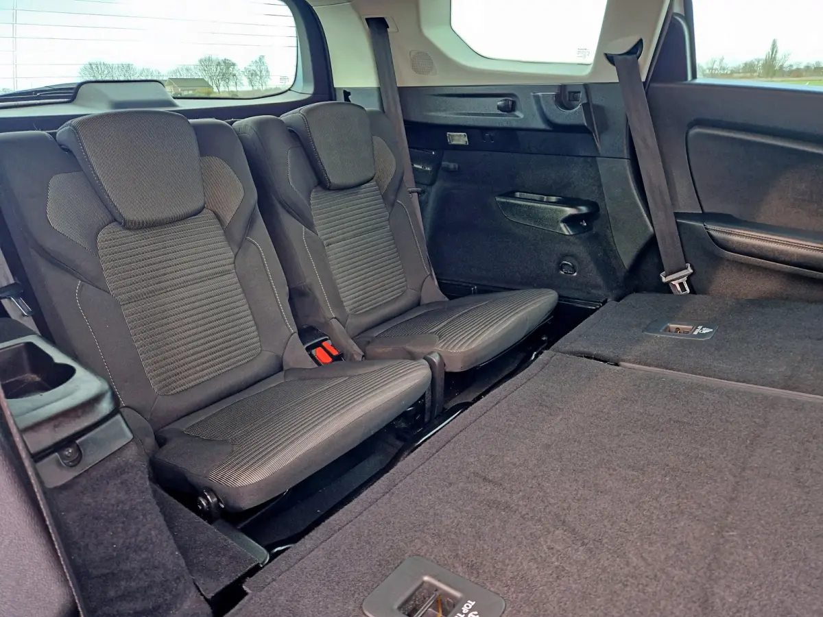 1.5 dCi Intens 7p. - 110 Pk - Euro 6 - Navi - Airco - Cruise Control