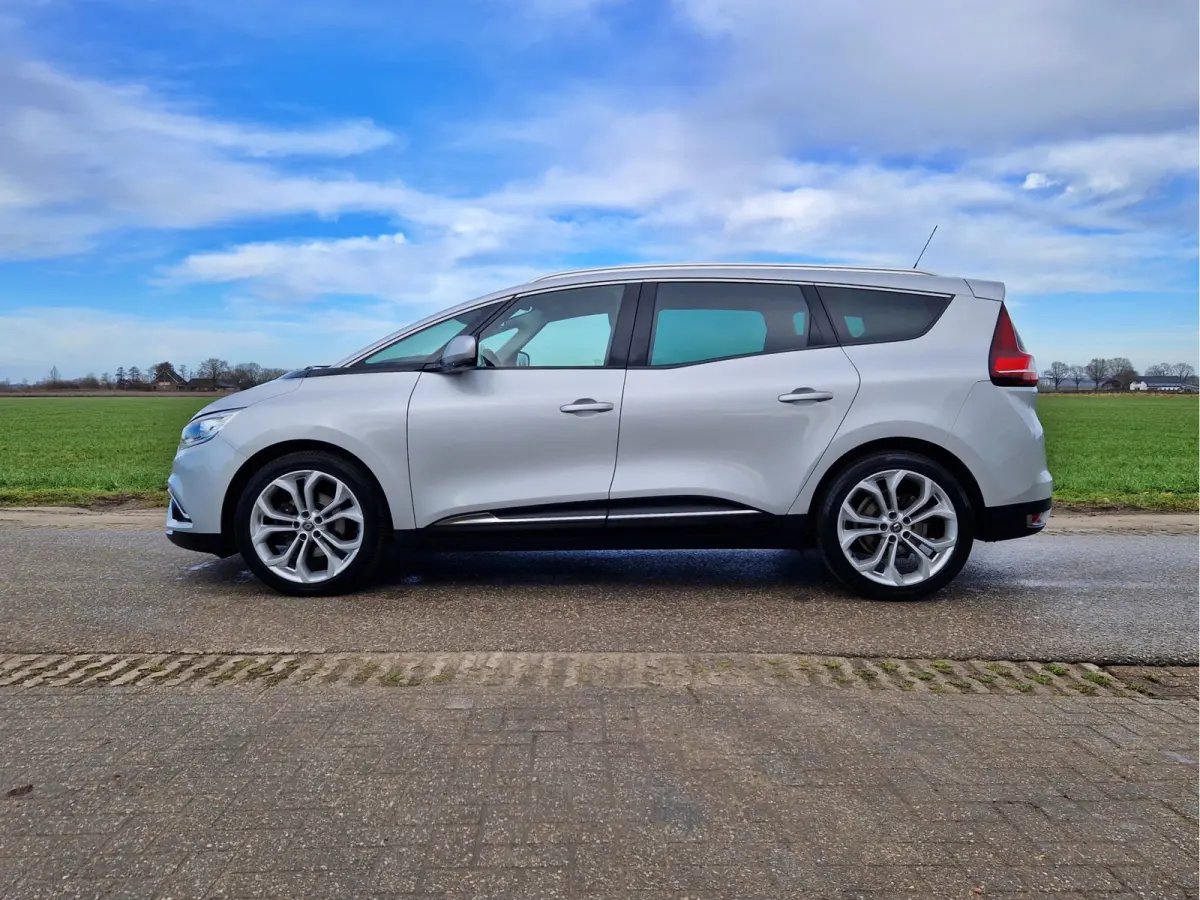 1.5 dCi Intens 7p. - 110 Pk - Euro 6 - Navi - Airco - Cruise Control