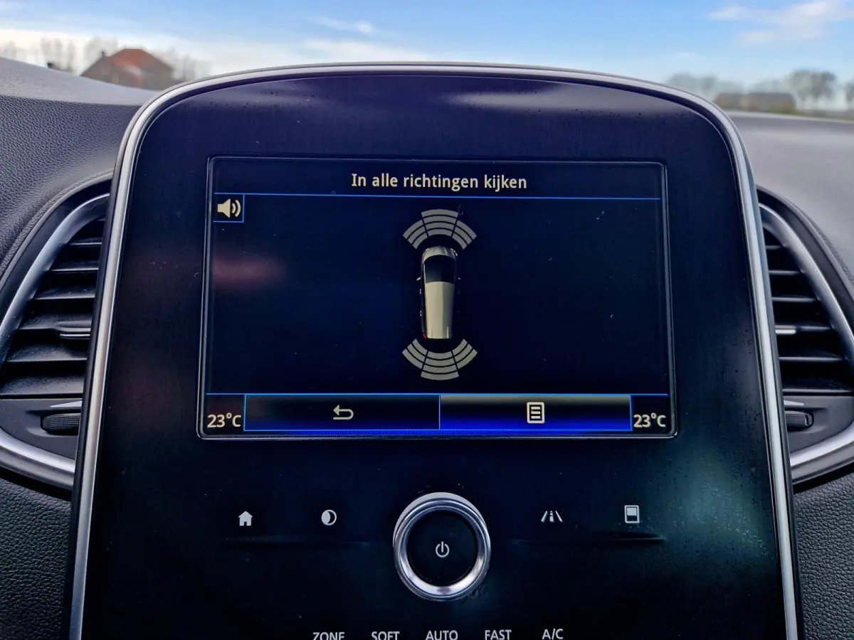 1.5 dCi Intens 7p. - 110 Pk - Euro 6 - Navi - Airco - Cruise Control