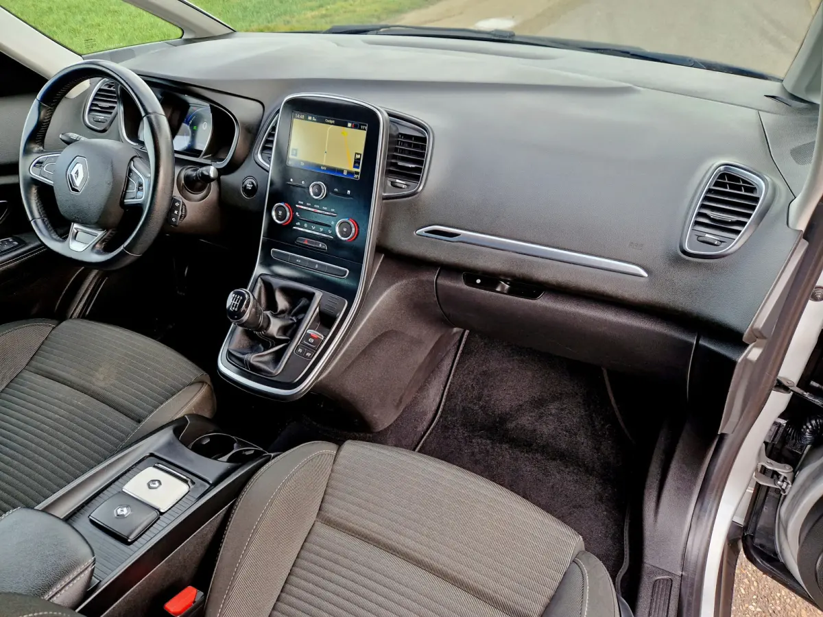 1.5 dCi Intens 7p. - 110 Pk - Euro 6 - Navi - Airco - Cruise Control