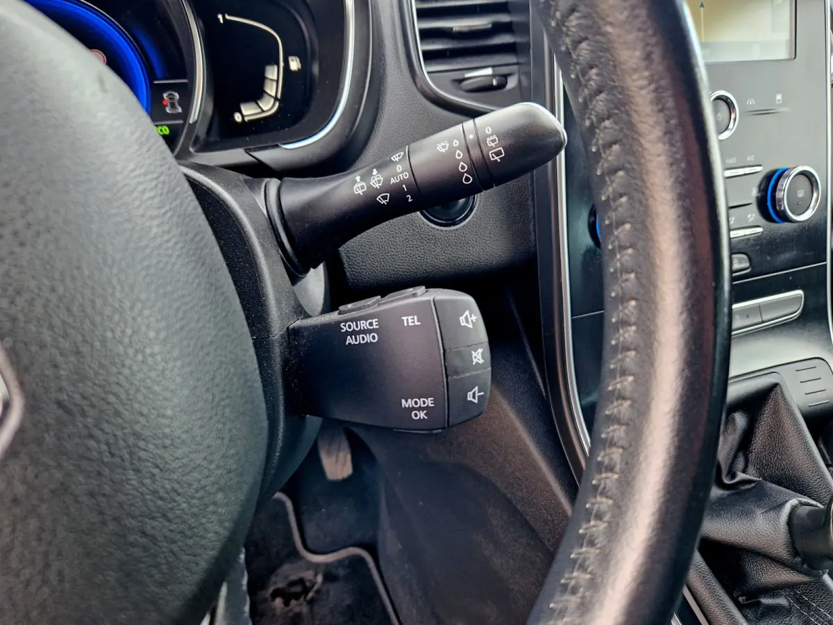 1.5 dCi Intens 7p. - 110 Pk - Euro 6 - Navi - Airco - Cruise Control