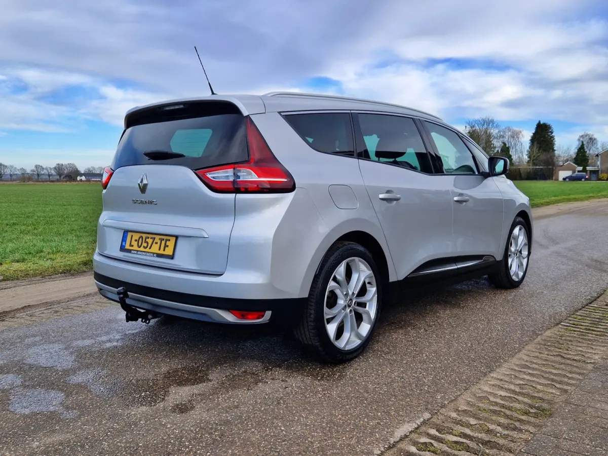 1.5 dCi Intens 7p. - 110 Pk - Euro 6 - Navi - Airco - Cruise Control