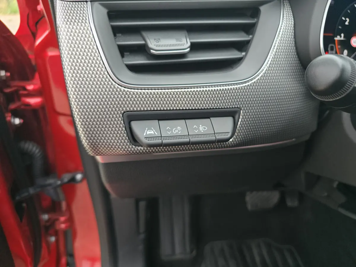 1.3 TCe Mild Hybrid - 140 Pk - Euro 6 - AUTOMAAT - ParkeerCamera - Climate Control