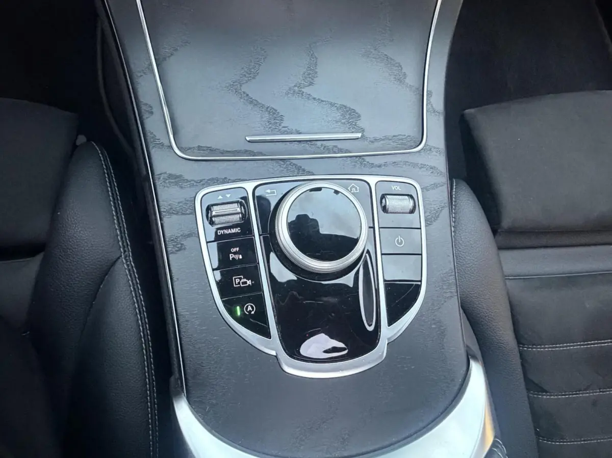 180 Bns Solution AMG 2021 Volle auto