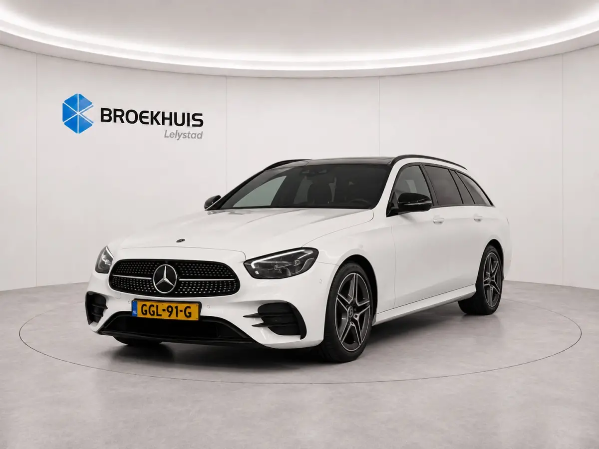 300 e 319PK AMG-LINE AUTOMAAT NAVI / LEDER / CLIMA / FULL-LED / PDC / 19" LMV / CAMERA / KEYLESS / PANO. DAK / PARELMOER / ELEK. TREKHAAK !!