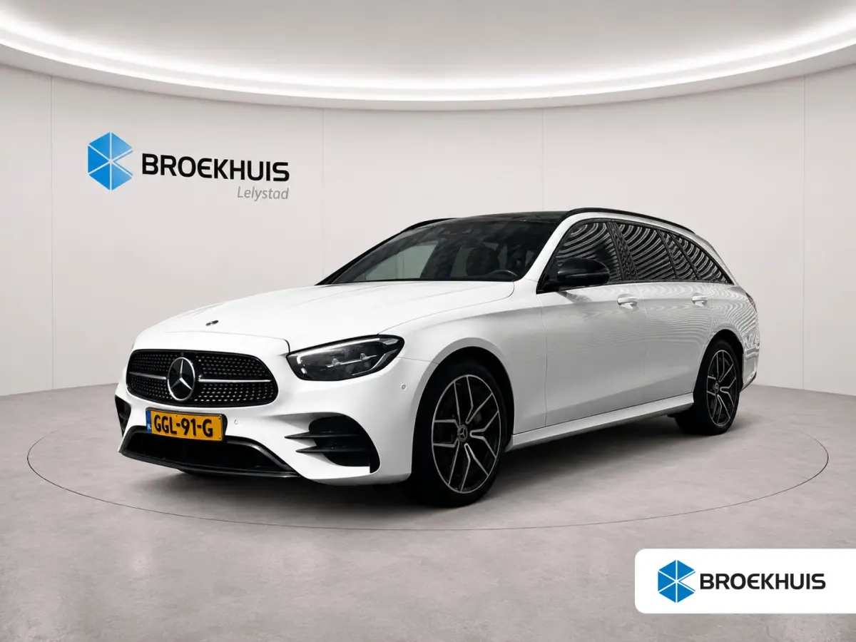 300 e 319PK AMG-LINE AUTOMAAT NAVI / LEDER / CLIMA / FULL-LED / PDC / 19" LMV / CAMERA / KEYLESS / PANO. DAK / PARELMOER / ELEK. TREKHAAK !!