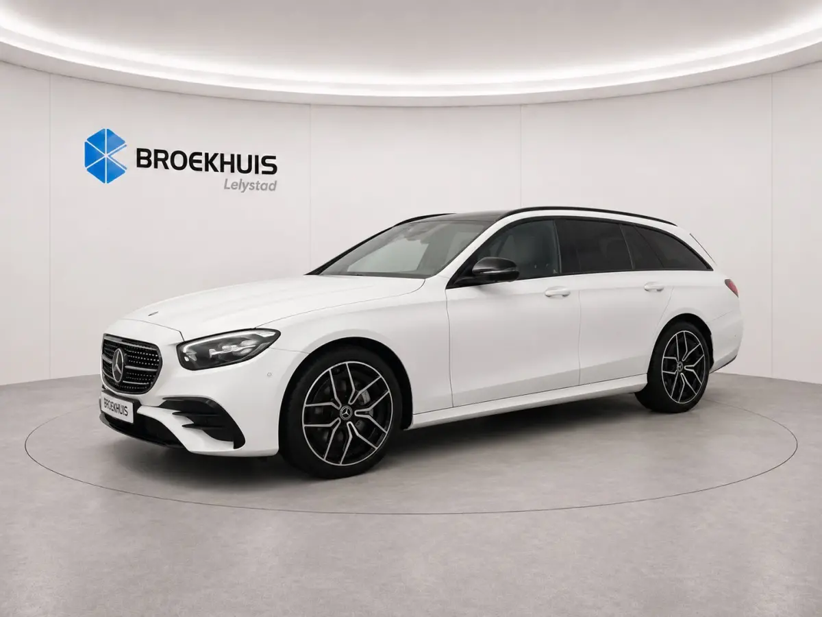 300 e 319PK AMG-LINE AUTOMAAT NAVI / LEDER / CLIMA / FULL-LED / PDC / 19" LMV / CAMERA / KEYLESS / PANO. DAK / PARELMOER / ELEK. TREKHAAK !!