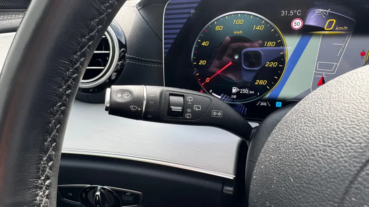 300 e 319PK AMG-LINE AUTOMAAT NAVI / LEDER / CLIMA / FULL-LED / PDC / 19" LMV / CAMERA / KEYLESS / PANO. DAK / PARELMOER / ELEK. TREKHAAK !!