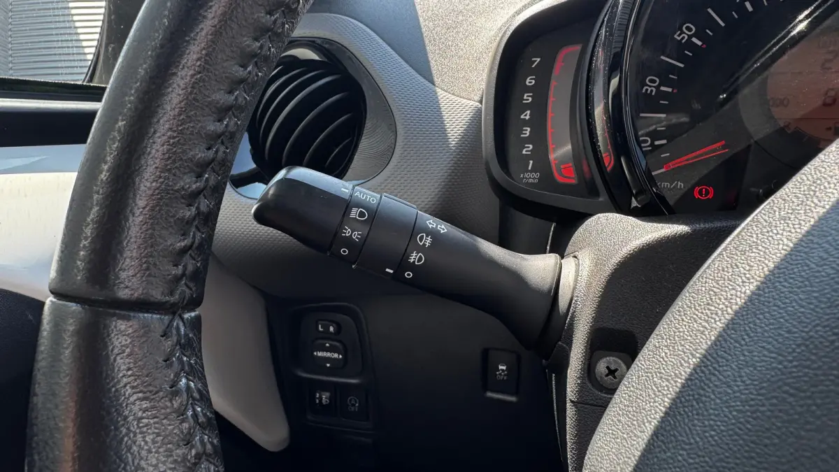 1.0 E-VTI 72PK 5-DRS ALLURE / NAVI / CLIMA / LED / 15" LMV / CAMERA / BLUETOOTH / PACK STYLE !!