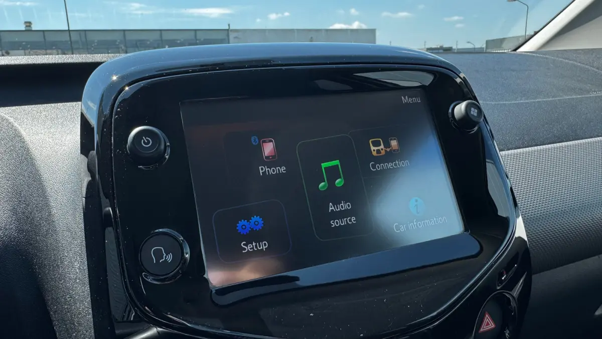1.0 E-VTI 72PK 5-DRS ALLURE / NAVI / CLIMA / LED / 15" LMV / CAMERA / BLUETOOTH / PACK STYLE !!