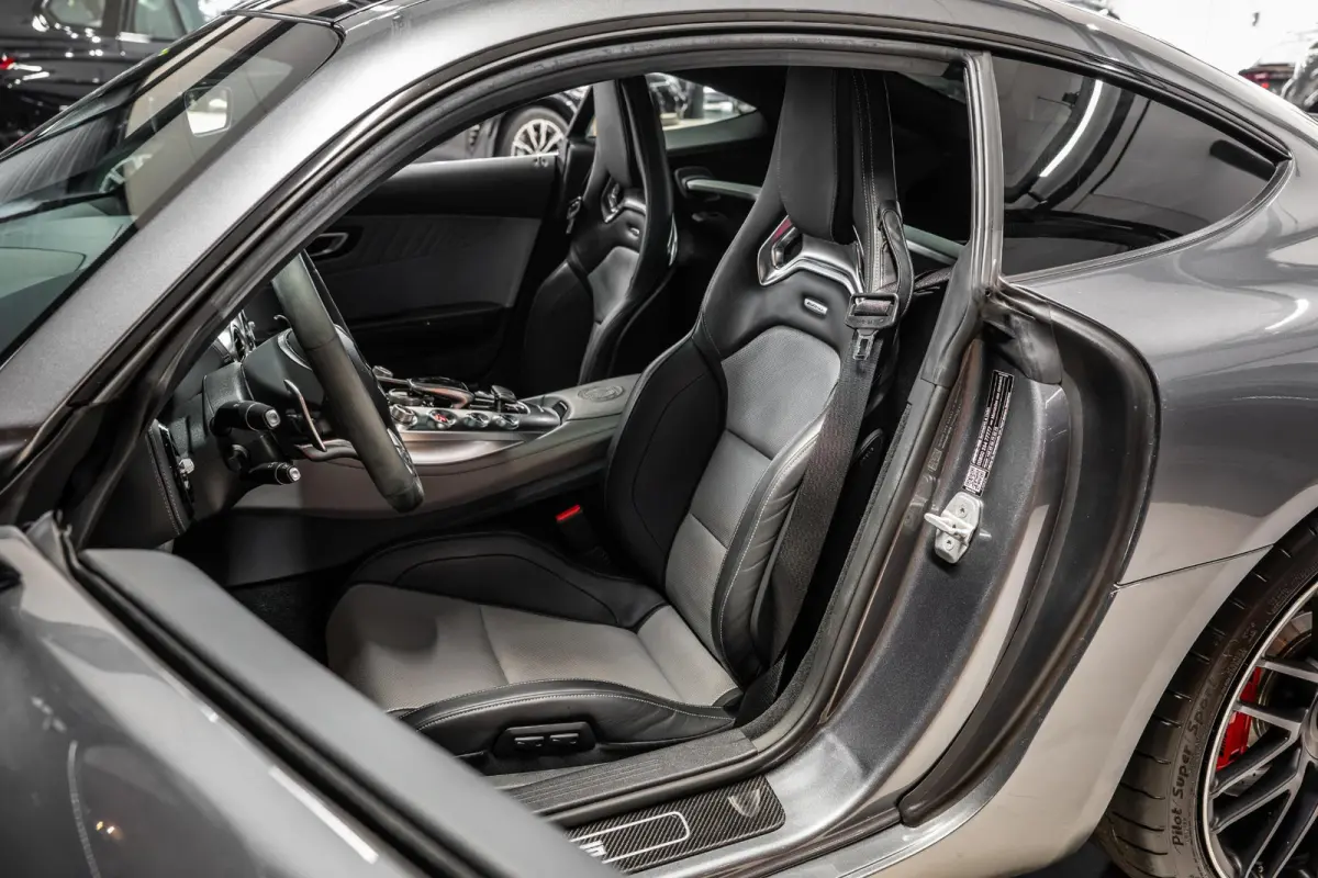 4.0 S Schaalstoelen | Full Carbon | Dealer Onderhouden