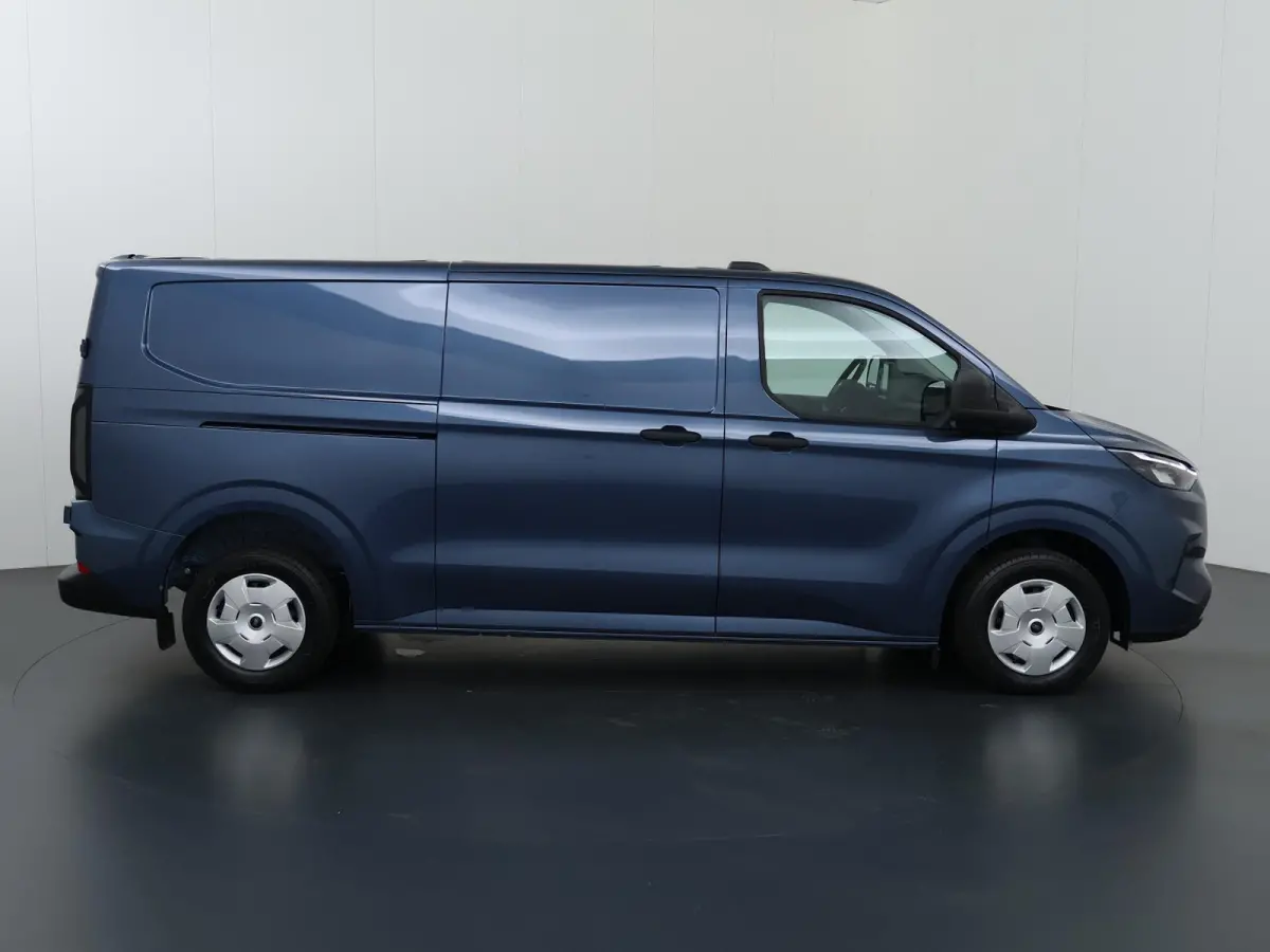 320 | 2.0 TDCI | L2 H1 | TREND | PARKEERCAMERA | APPLE CARPLAY | ANDROID AUTO | 3-ZITS | CLIMATE CONTROL | VOORRUITVERWARMING | CRUISE CONTROL | METALLIC LAK CHROME BLUE