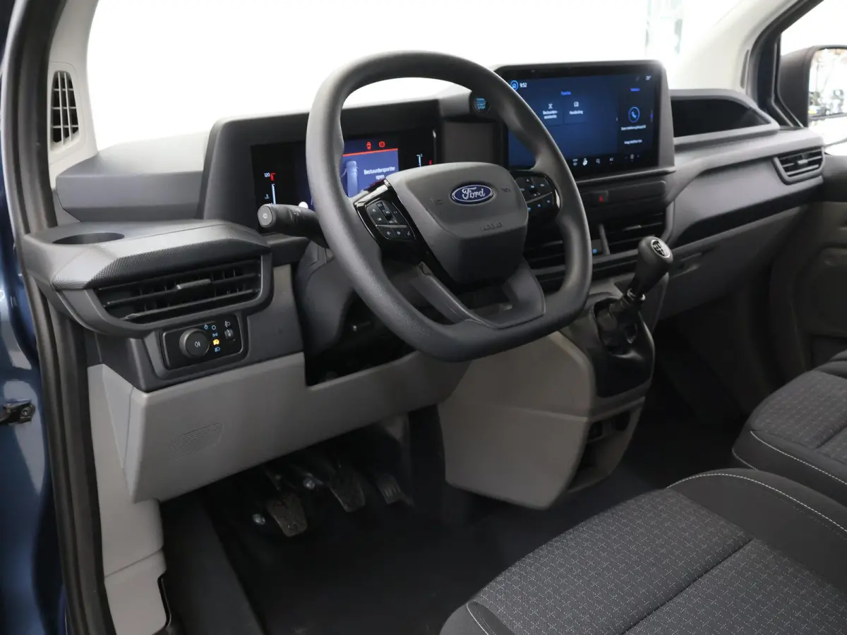 320 | 2.0 TDCI | L2 H1 | TREND | PARKEERCAMERA | APPLE CARPLAY | ANDROID AUTO | 3-ZITS | CLIMATE CONTROL | VOORRUITVERWARMING | CRUISE CONTROL | METALLIC LAK CHROME BLUE