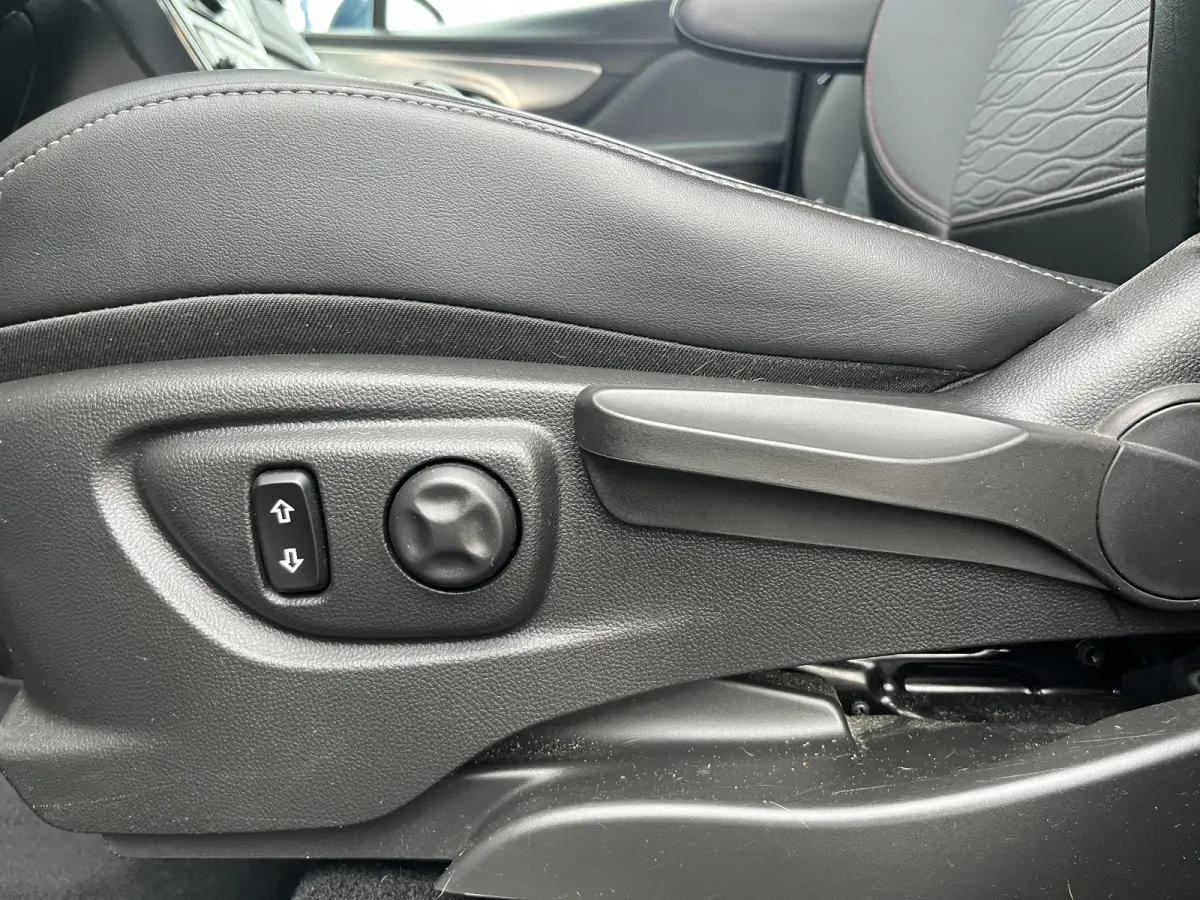 1.4 T Innovation | Climate Control | Cruise Control | Trekhaak | Achteruitrijcamera | Navigatie |