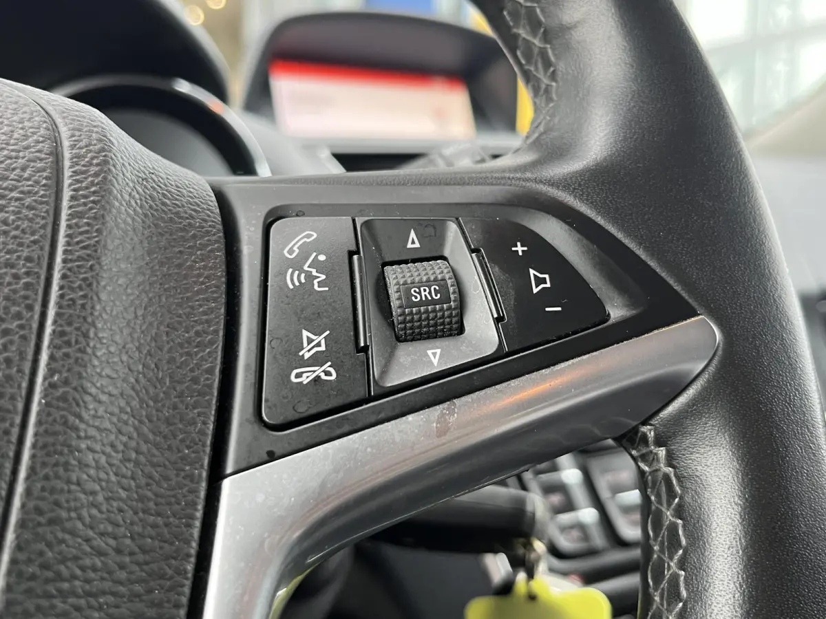 1.4 T Innovation | Climate Control | Cruise Control | Trekhaak | Achteruitrijcamera | Navigatie |
