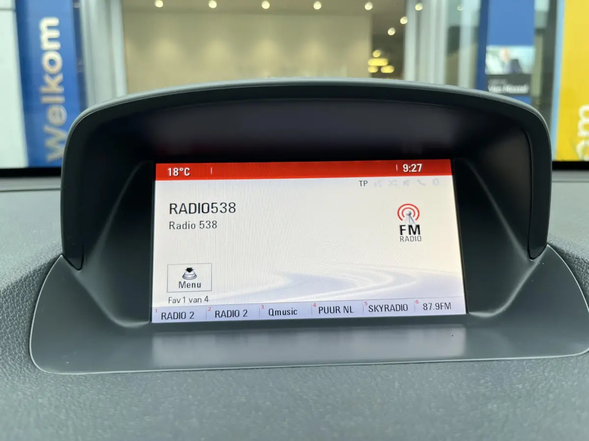 1.4 T Innovation | Climate Control | Cruise Control | Trekhaak | Achteruitrijcamera | Navigatie |