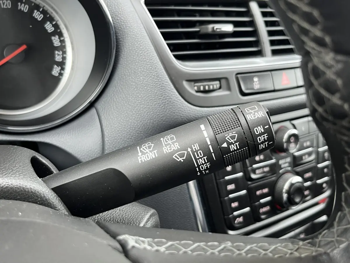 1.4 T Innovation | Climate Control | Cruise Control | Trekhaak | Achteruitrijcamera | Navigatie |