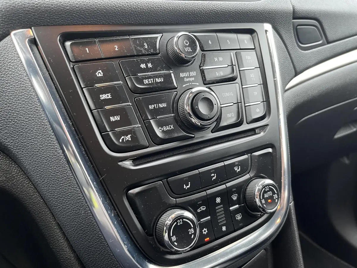 1.4 T Innovation | Climate Control | Cruise Control | Trekhaak | Achteruitrijcamera | Navigatie |