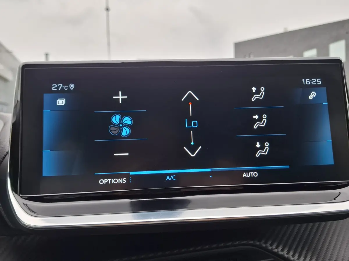 1.2 PureTech Allure Pack | Navigatie/Android/Apple Carplay | LM Velgen 16" | Cruise Control | Airco | LED Koplampen |