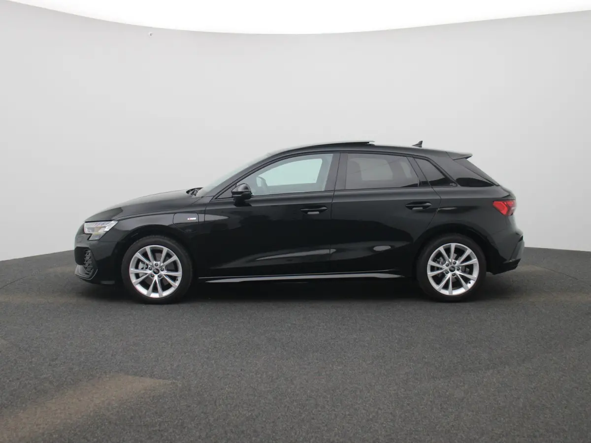 40 TFSI e S edition 204 PK| Orgineel Nederlands | 1e Eigenaar | Panoramadak | Achteruitrijcamera | Sfeerverlichting |