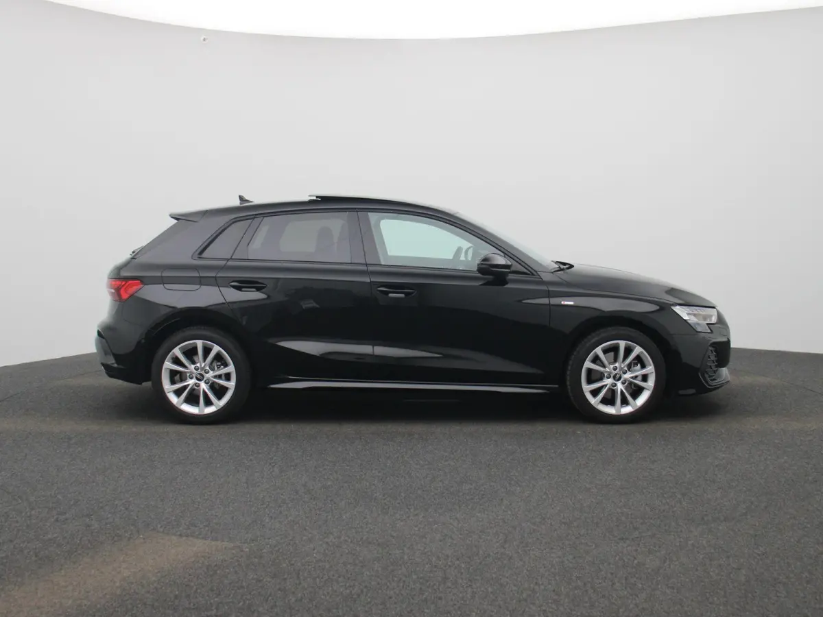 40 TFSI e S edition 204 PK| Orgineel Nederlands | 1e Eigenaar | Panoramadak | Achteruitrijcamera | Sfeerverlichting |