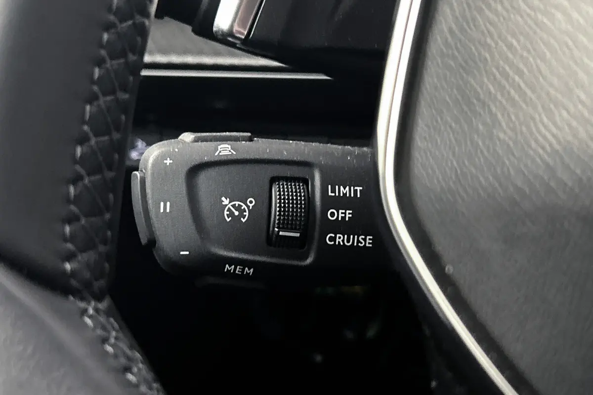 | KLH-01-N | 225 pk 1.6 Plug-in Hybrid | Draadloos Carplay | Adaptive Cruise | Camera rondom