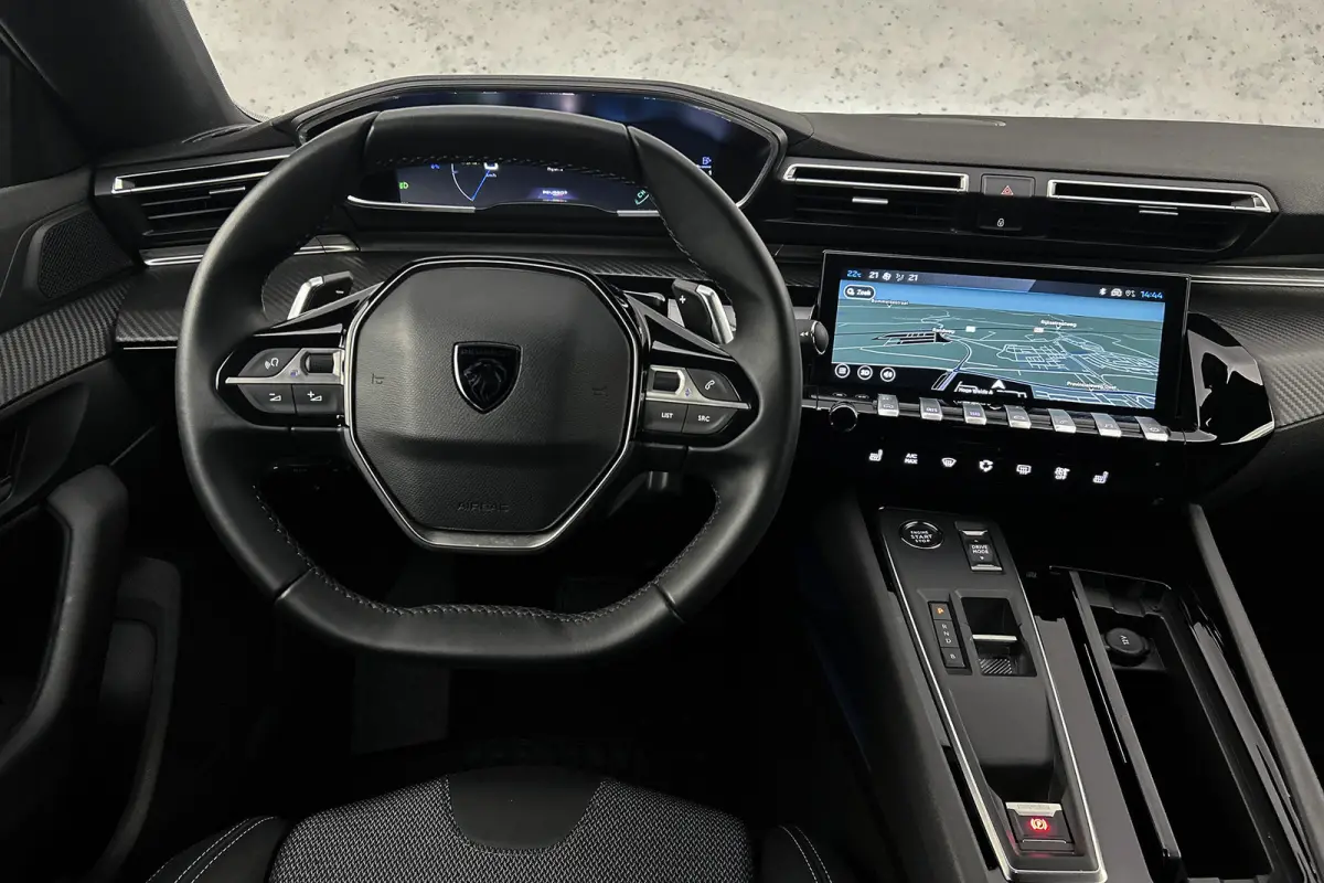 | KLH-01-N | 225 pk 1.6 Plug-in Hybrid | Draadloos Carplay | Adaptive Cruise | Camera rondom