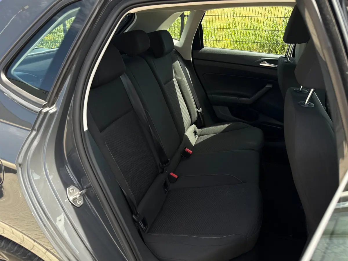 1.0 TSI Comfortline Business | Camera | Carplay | PDC |