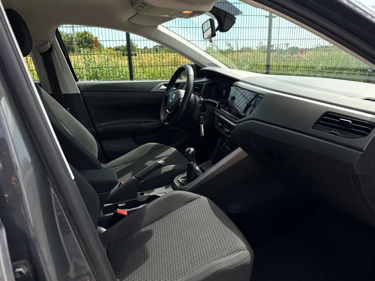 1.0 TSI Comfortline Business | Camera | Carplay | PDC |