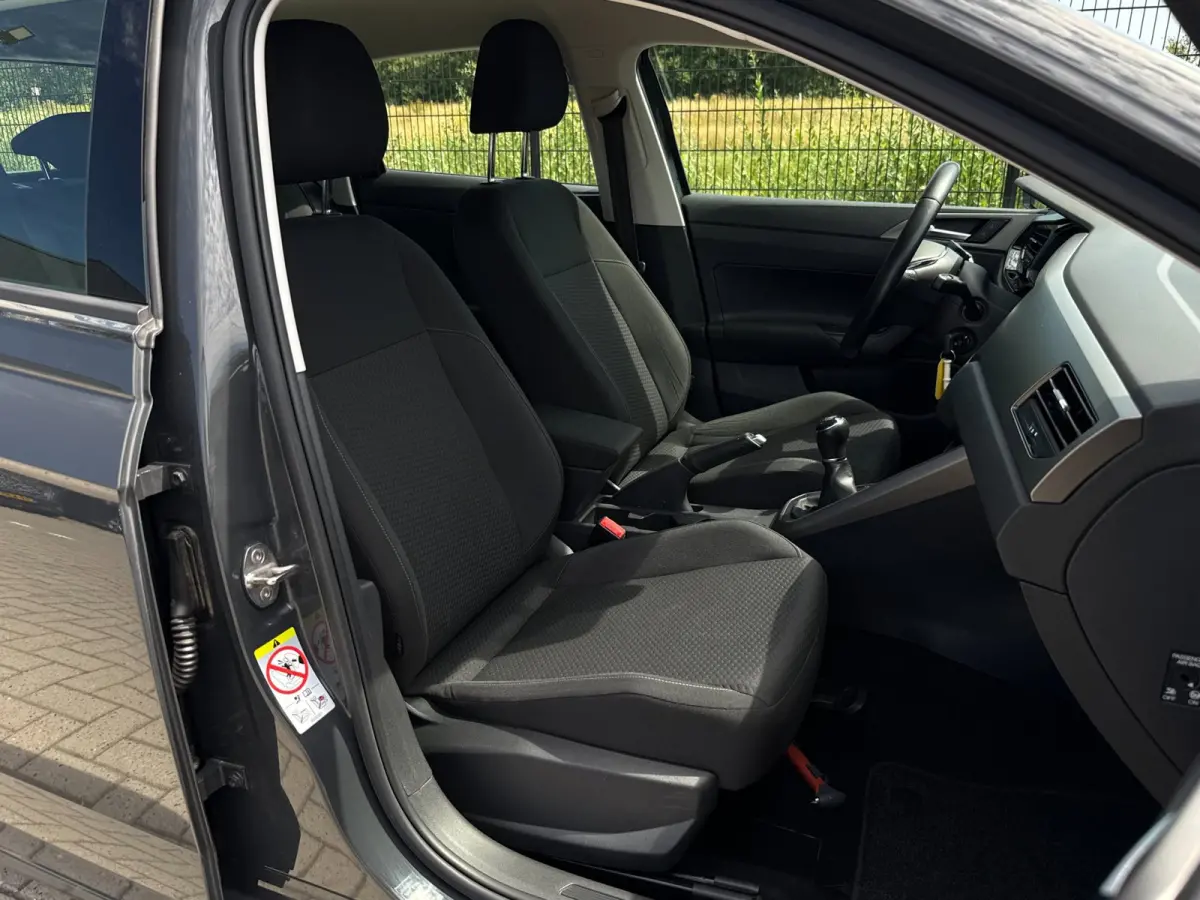 1.0 TSI Comfortline Business | Camera | Carplay | PDC |