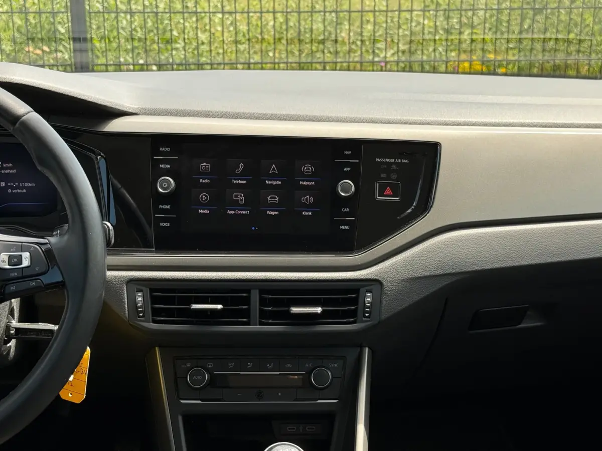 1.0 TSI Comfortline Business | Camera | Carplay | PDC |