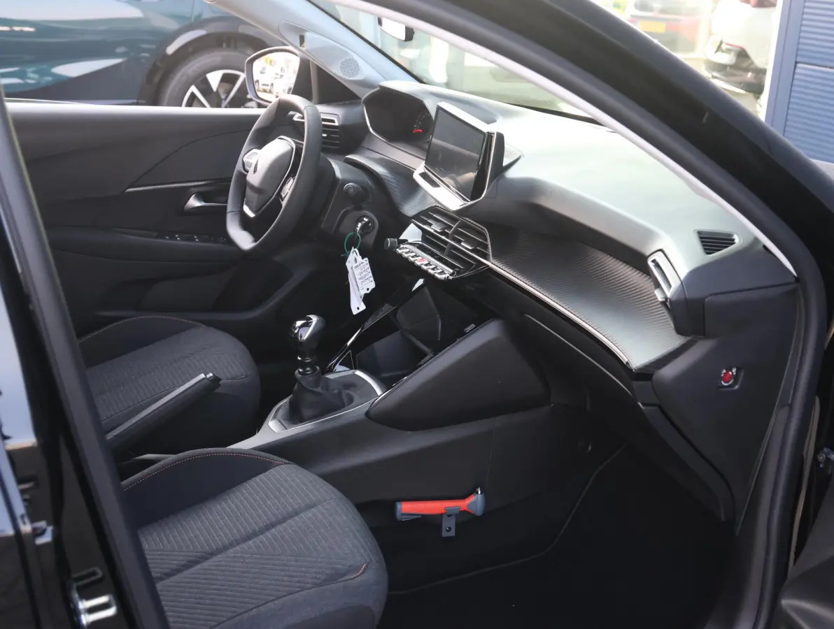 1.2 Turbo 100 Business UNIEK Handgeschakeld | Camera | LED | Airco | Navigatie via Apple Carplay & Android Auto