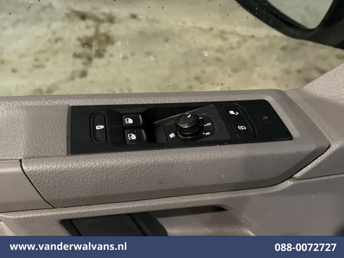 2.0 TDI 150pk L2H1 Euro6 Airco | Camera | Apple Carplay | 2500kg Trekhaak | Cruisecontrol Android Auto, Parkeersensoren, Leder, Bijrijdersbank