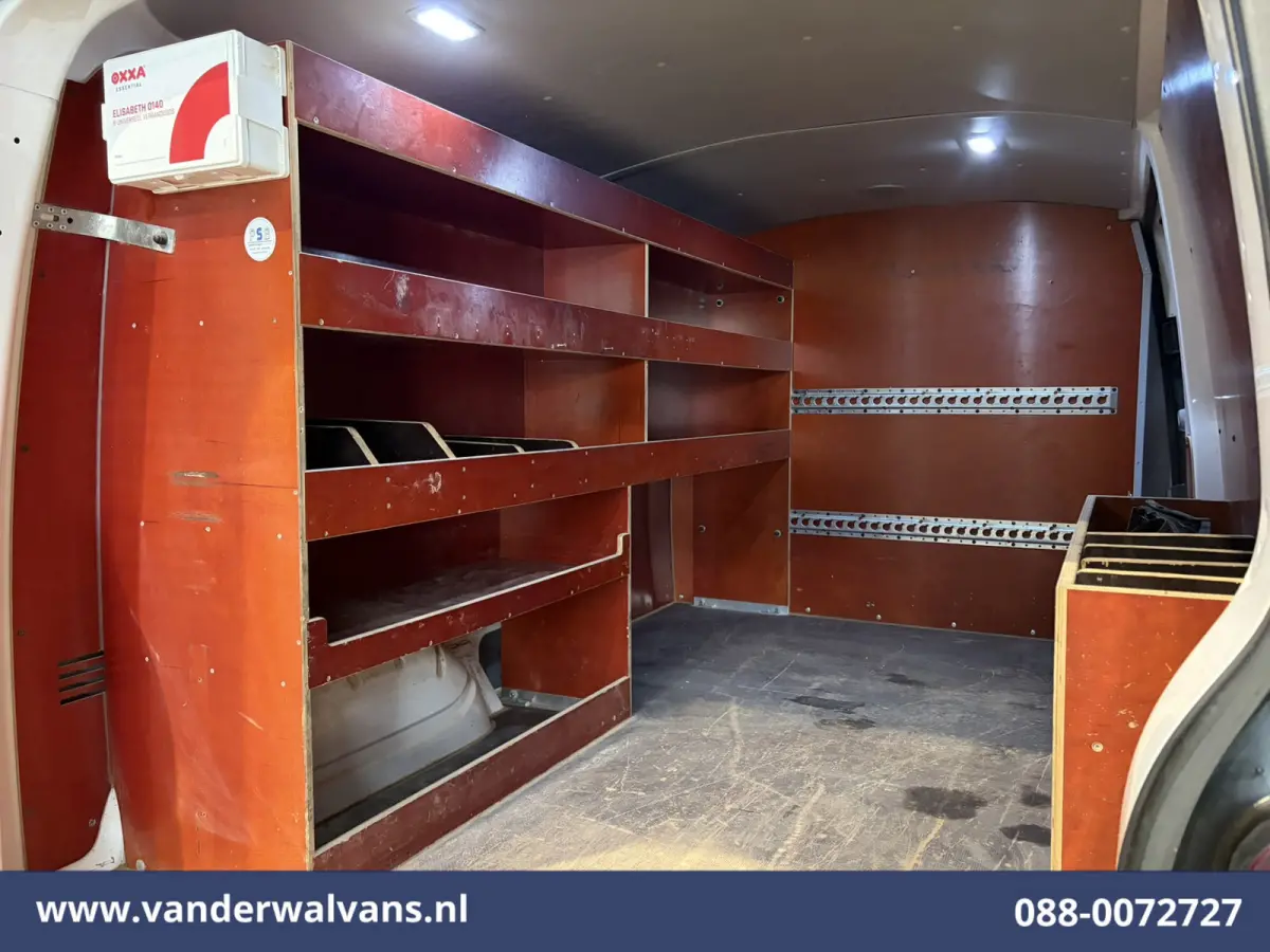 2.0 TDI 150pk L2H1 Euro6 Airco | Camera | Apple Carplay | 2500kg Trekhaak | Cruisecontrol Android Auto, Parkeersensoren, Leder, Bijrijdersbank