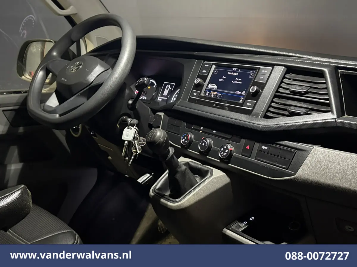 2.0 TDI 150pk L2H1 Euro6 Airco | Camera | Apple Carplay | 2500kg Trekhaak | Cruisecontrol Android Auto, Parkeersensoren, Leder, Bijrijdersbank