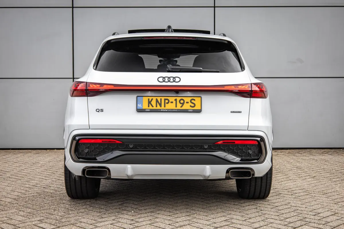 2.0 e-hybrid 367pk quattro S edition Competition | Panoramadak | B&O | 22" Velgen | Head-up | ACC | Tech Pro Pakket | 360 Camera
