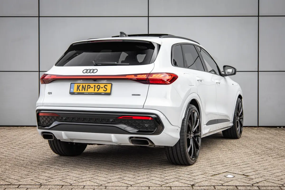 2.0 e-hybrid 367pk quattro S edition Competition | Panoramadak | B&O | 22" Velgen | Head-up | ACC | Tech Pro Pakket | 360 Camera