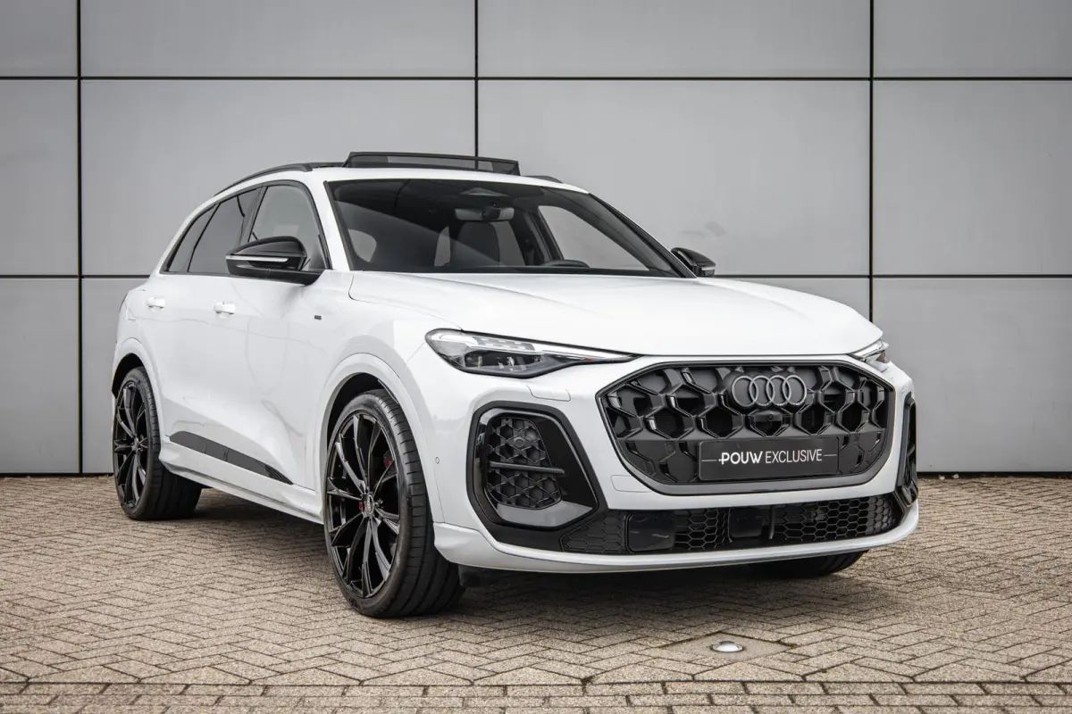 2.0 e-hybrid 367pk quattro S edition Competition | Panoramadak | B&O | 22" Velgen | Head-up | ACC | Tech Pro Pakket | 360 Camera