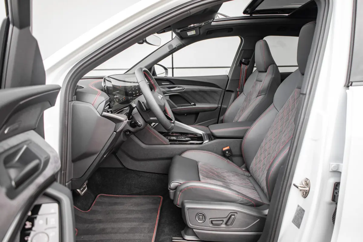 2.0 e-hybrid 367pk quattro S edition Competition | Panoramadak | B&O | 22" Velgen | Head-up | ACC | Tech Pro Pakket | 360 Camera
