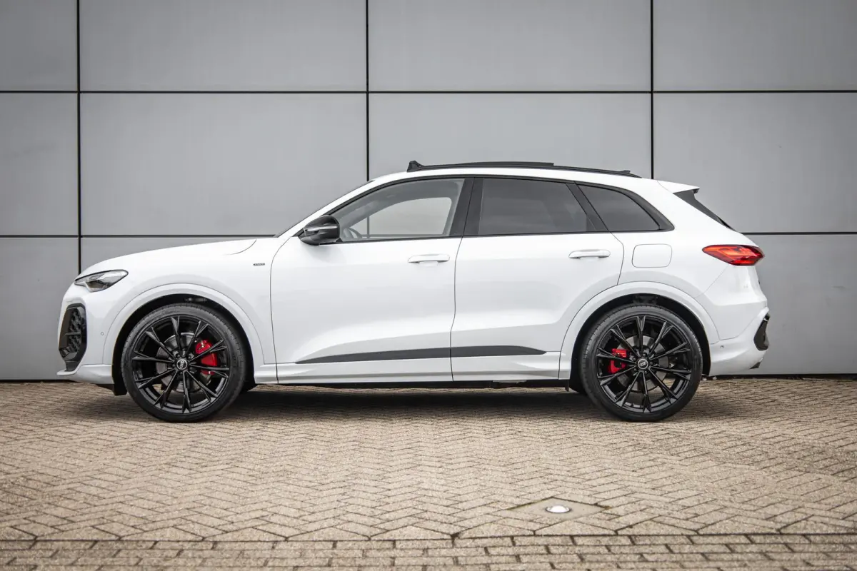 2.0 e-hybrid 367pk quattro S edition Competition | Panoramadak | B&O | 22" Velgen | Head-up | ACC | Tech Pro Pakket | 360 Camera