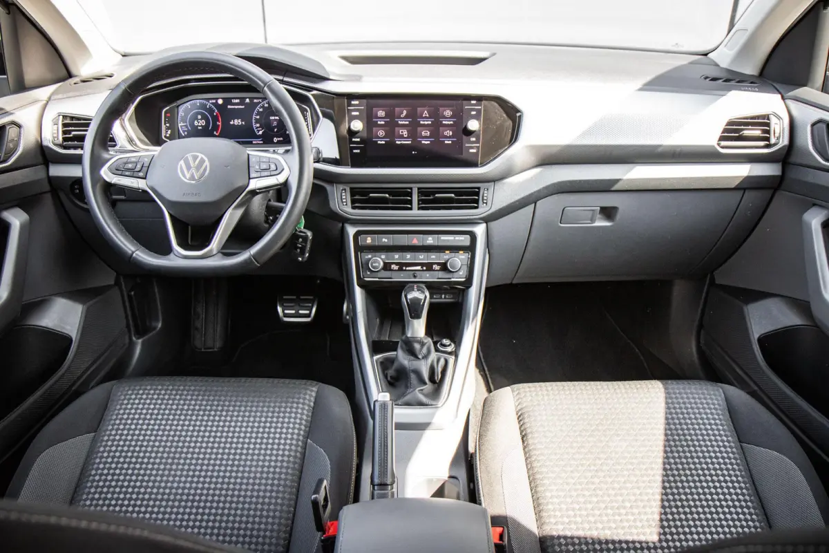 1.0 TSI 110pk DSG R-Line | 18" Velgen | Cruise Control Adaptief | Stoelverwarming