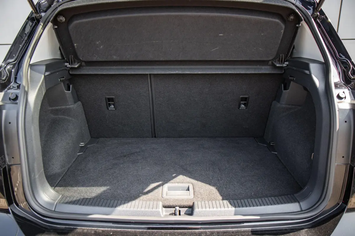 1.0 TSI 110pk DSG R-Line | 18" Velgen | Cruise Control Adaptief | Stoelverwarming