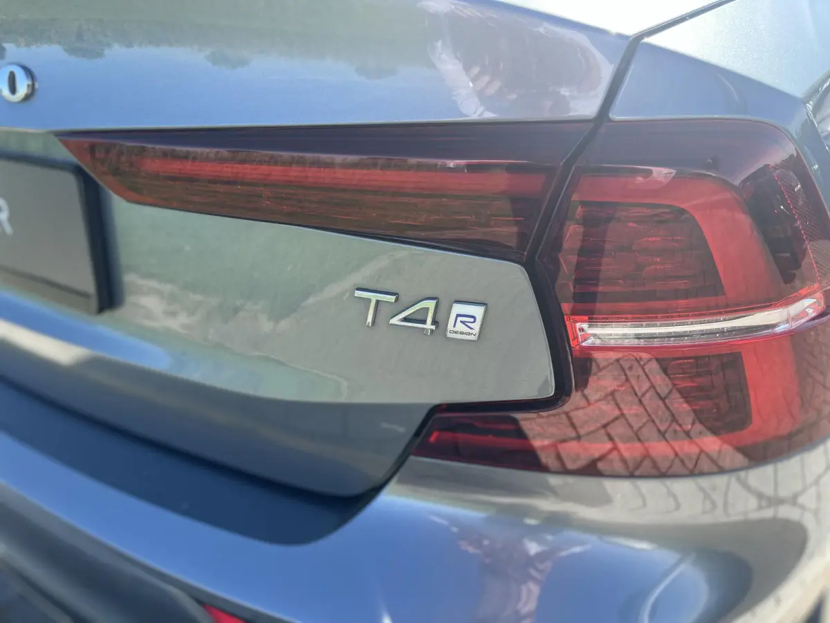 T4 R-Design | Trekhaak | Memoryseats | Parkeercamera |
